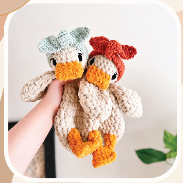 Цыплята, утята. Della the Duck